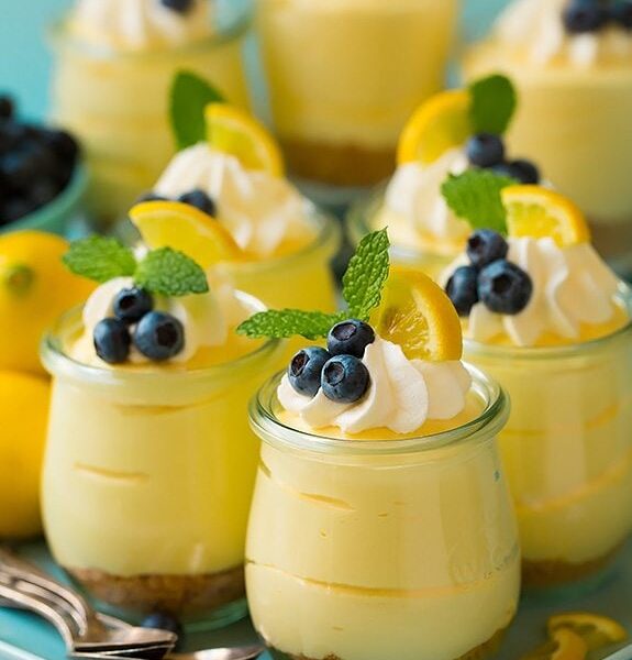 Keto lemon cheesecake mousse